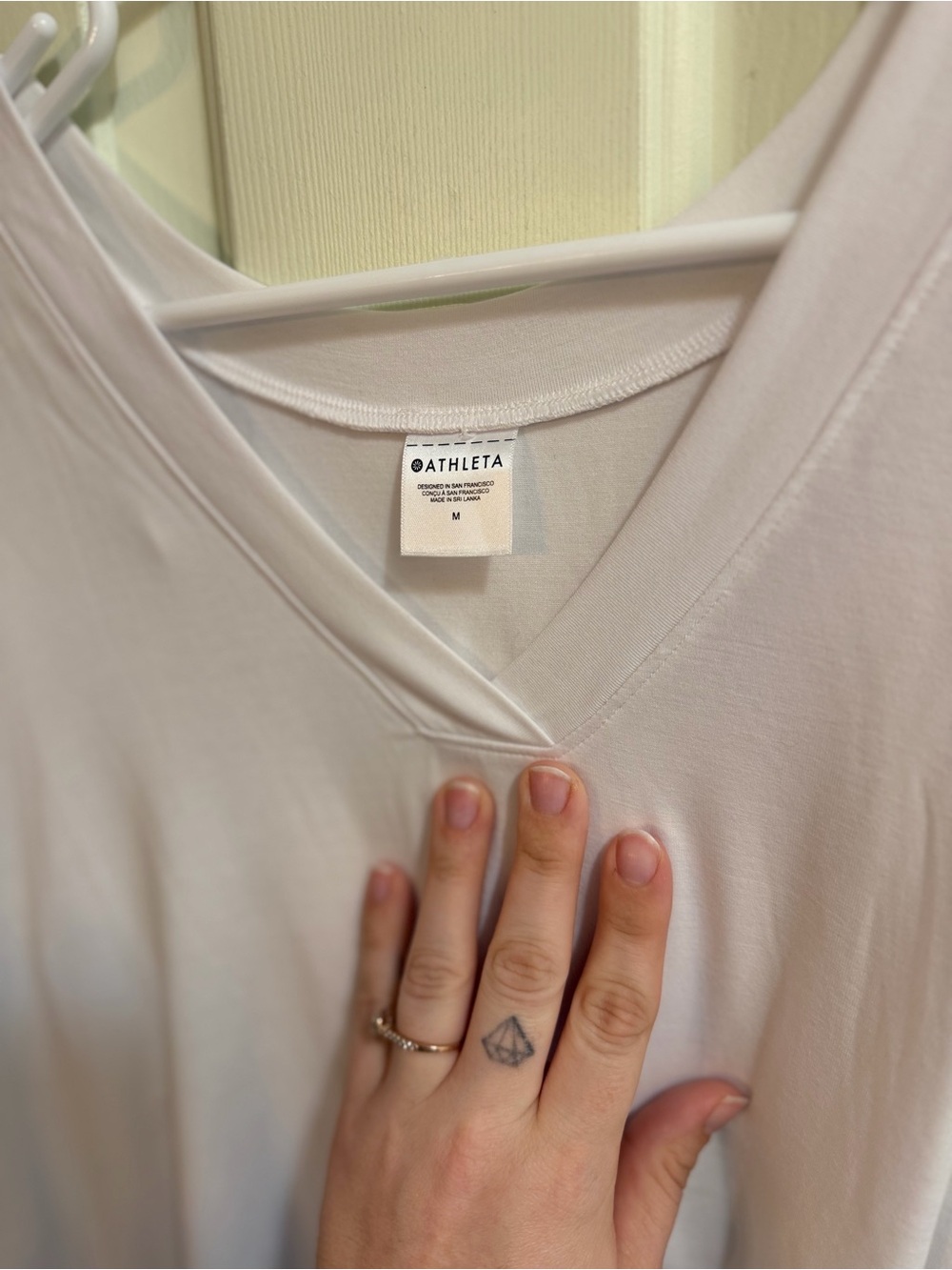 Athleta Hi-Low Asymmetrical V-Neck White Short Sleeve Athletic Top | M - Picture 8 of 12